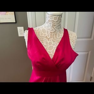 Banana republic hot pink cocktail dress. Very light material. Size 4petite